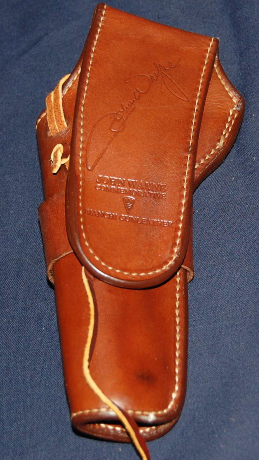 John Wayne Commemorative Holster & Gun Belt by Bianchi w/ Original Box-img-4