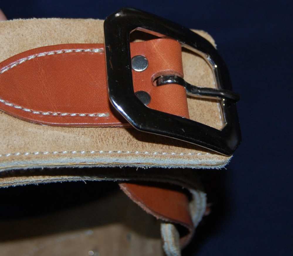 John Wayne Commemorative Holster & Gun Belt by Bianchi w/ Original Box-img-8
