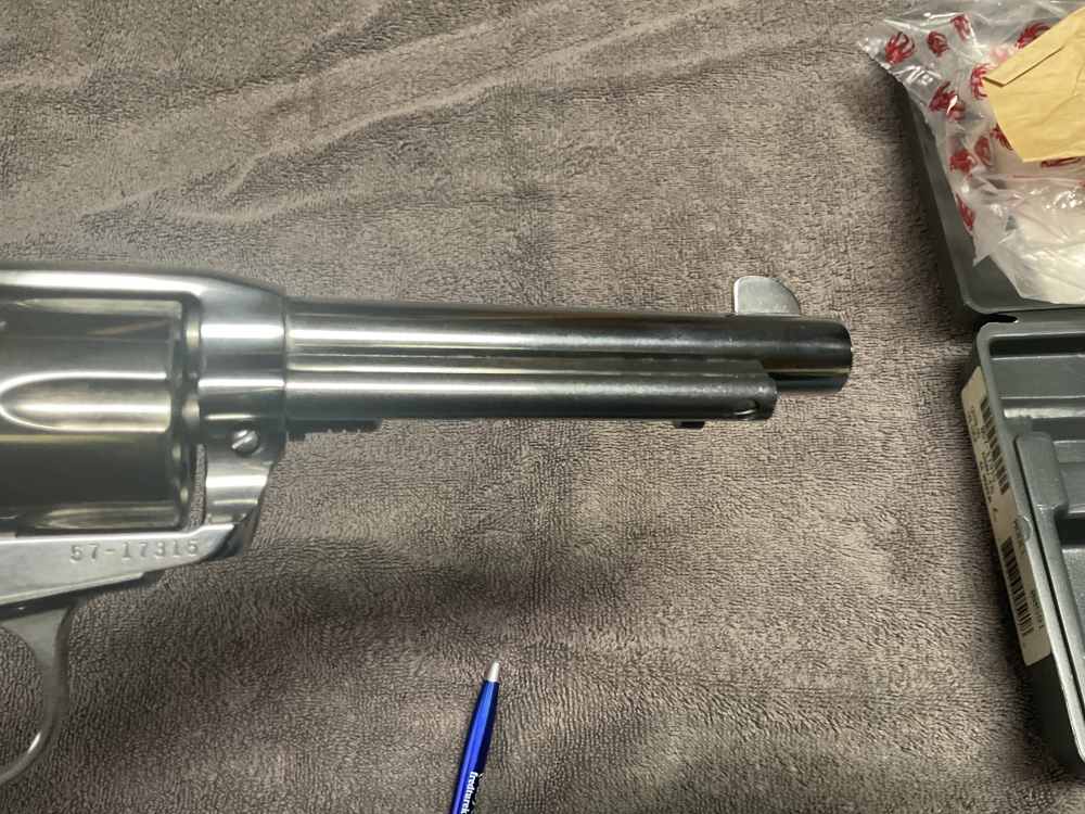 Ruger Vaquero Bisley 44 Mag 5.5" stainless  Old New stock 2000-2001-img-4