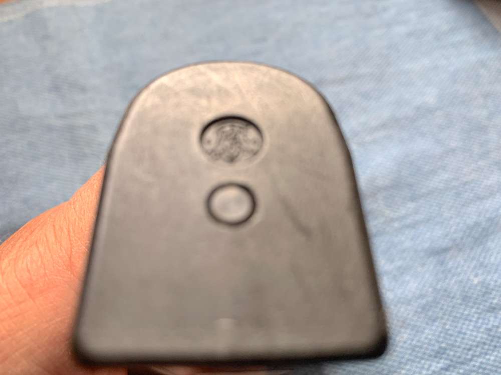 Smith & Wesson SW99 12-round 40S&W magazine, used very good-img-3