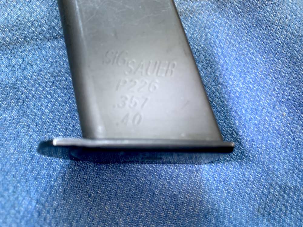 Sig Sauer 226 12-round 357SIG/40S&W magazine, used excellent-img-2