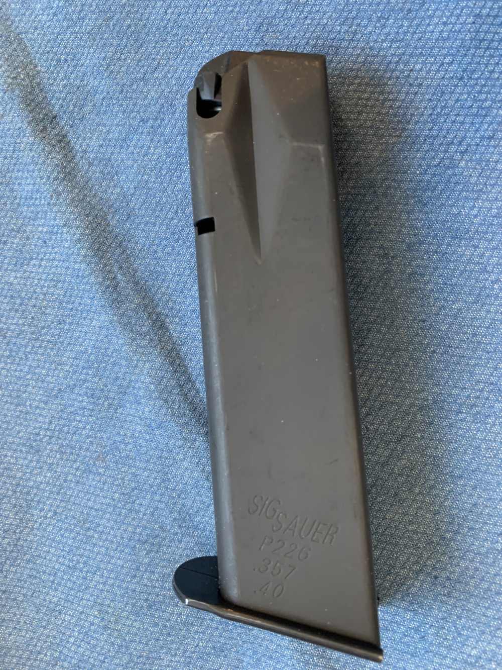 Sig Sauer 226 12-round 357SIG/40S&W magazine, used excellent-img-1