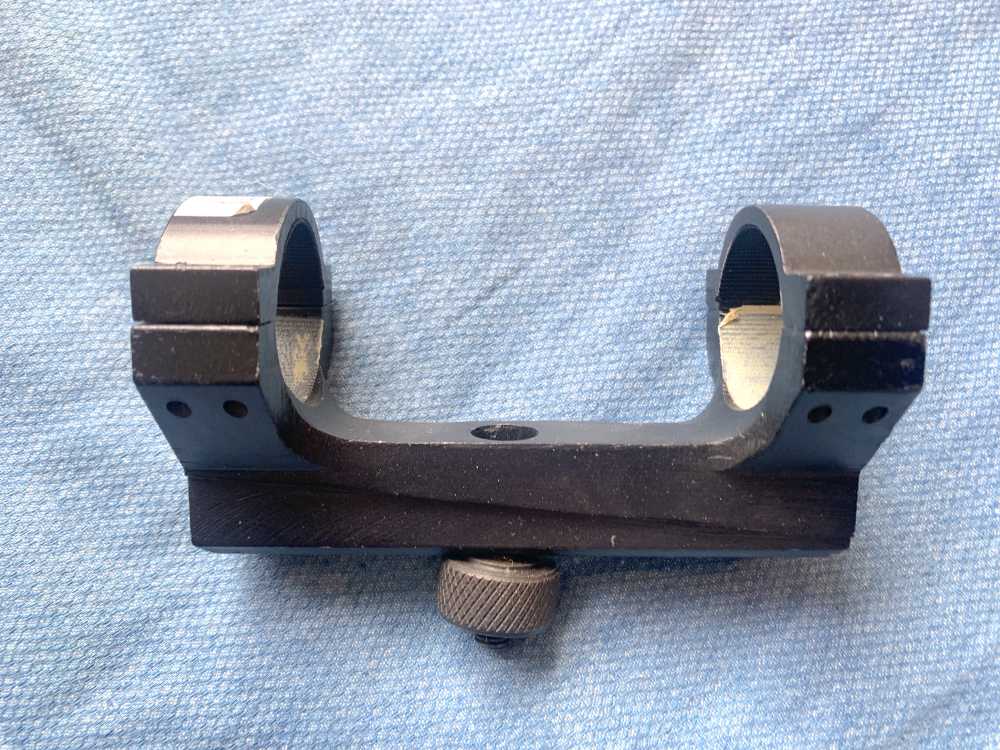 AR-15 carry handle mount with 1" rings, black, used vg condition-img-0