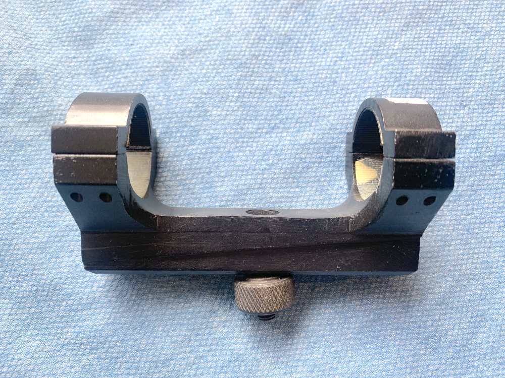 AR-15 carry handle mount with 1" rings, black, used vg condition-img-1