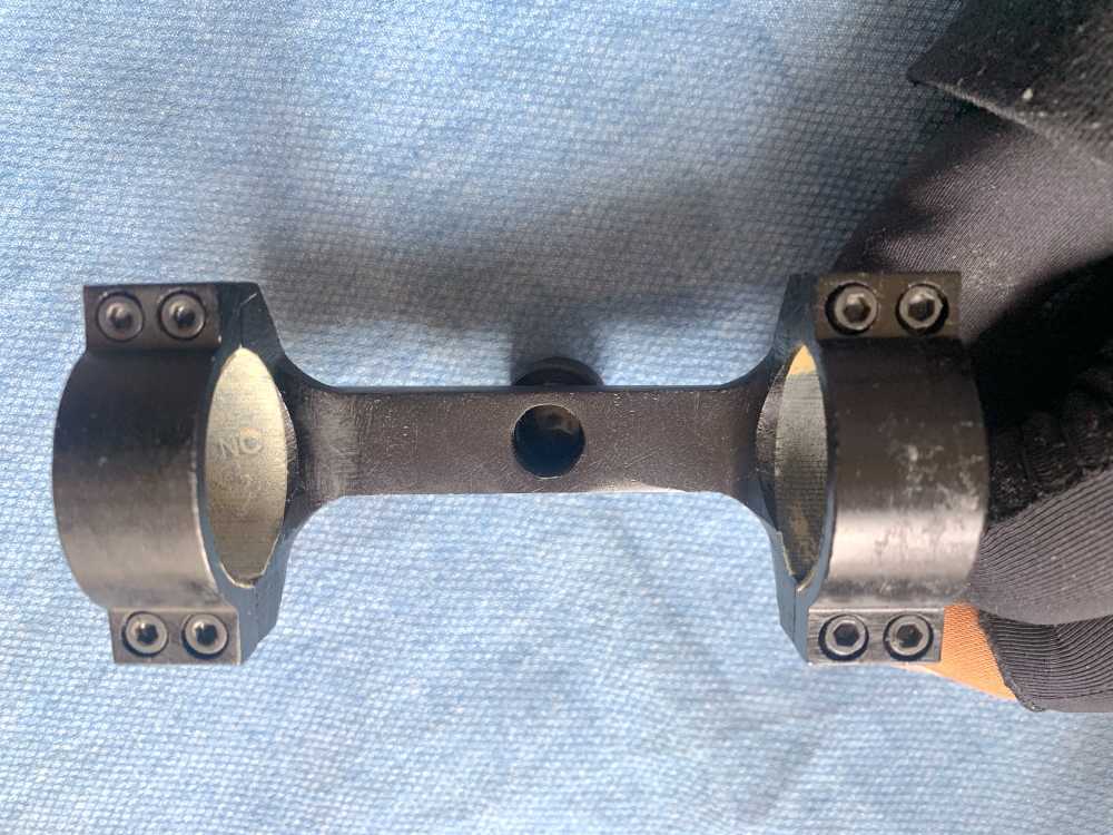AR-15 carry handle mount with 1" rings, black, used vg condition-img-2