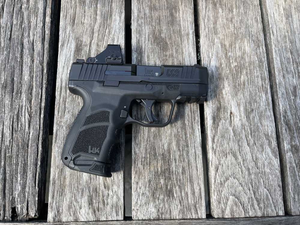 HK CC9 sub compact 9mm in pouch with 4 magazines and Holosun 407-img-0