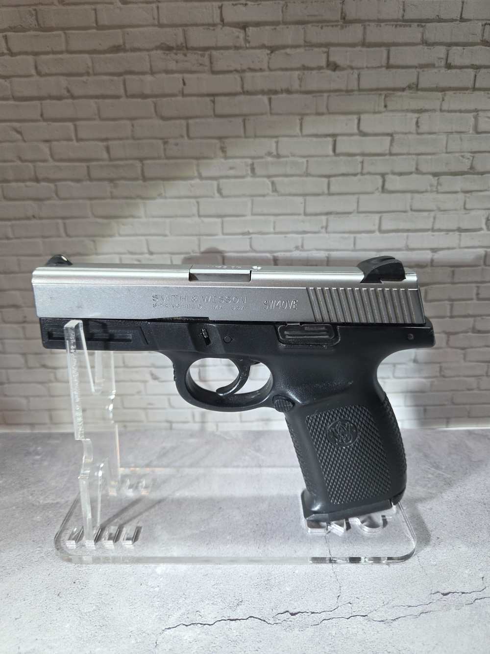 Smith & Wesson SW40VE - DSD3988 - Black/Silver - .40S&W-img-5