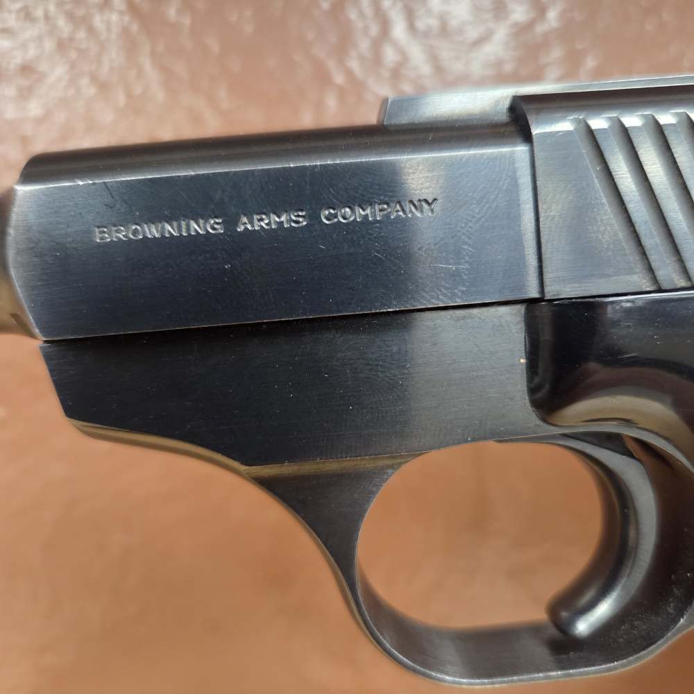 Browning .22 LR Semi-Auto Pistol -img-2