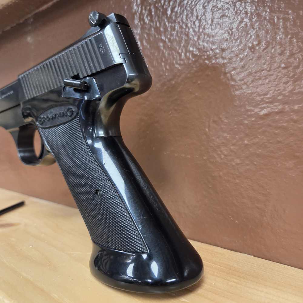 Browning .22 LR Semi-Auto Pistol -img-3