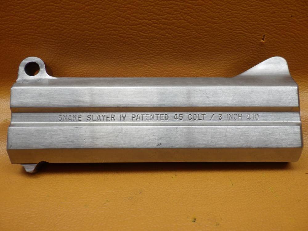 Bond Arms Defender .45 Colt/.410 2.5" & 3" Bbls w/ Trigger Guard Fac. Case-img-21