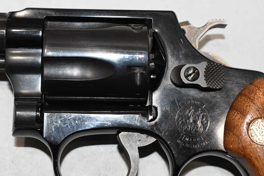 Nice Smith & Wesson S&W Model 37 Airweight 5 Shot Revolver 38 Spl 1983-img-7