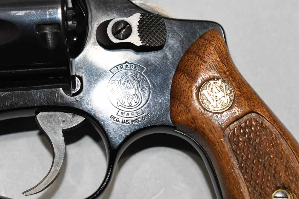 Nice Smith & Wesson S&W Model 37 Airweight 5 Shot Revolver 38 Spl 1983-img-20