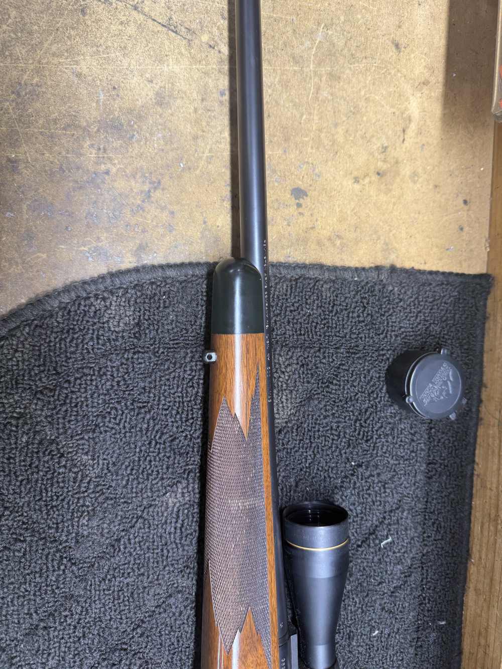 Remington 700 CDL W/ VX1 Leupold 3x9x40 .300 win mag-img-3