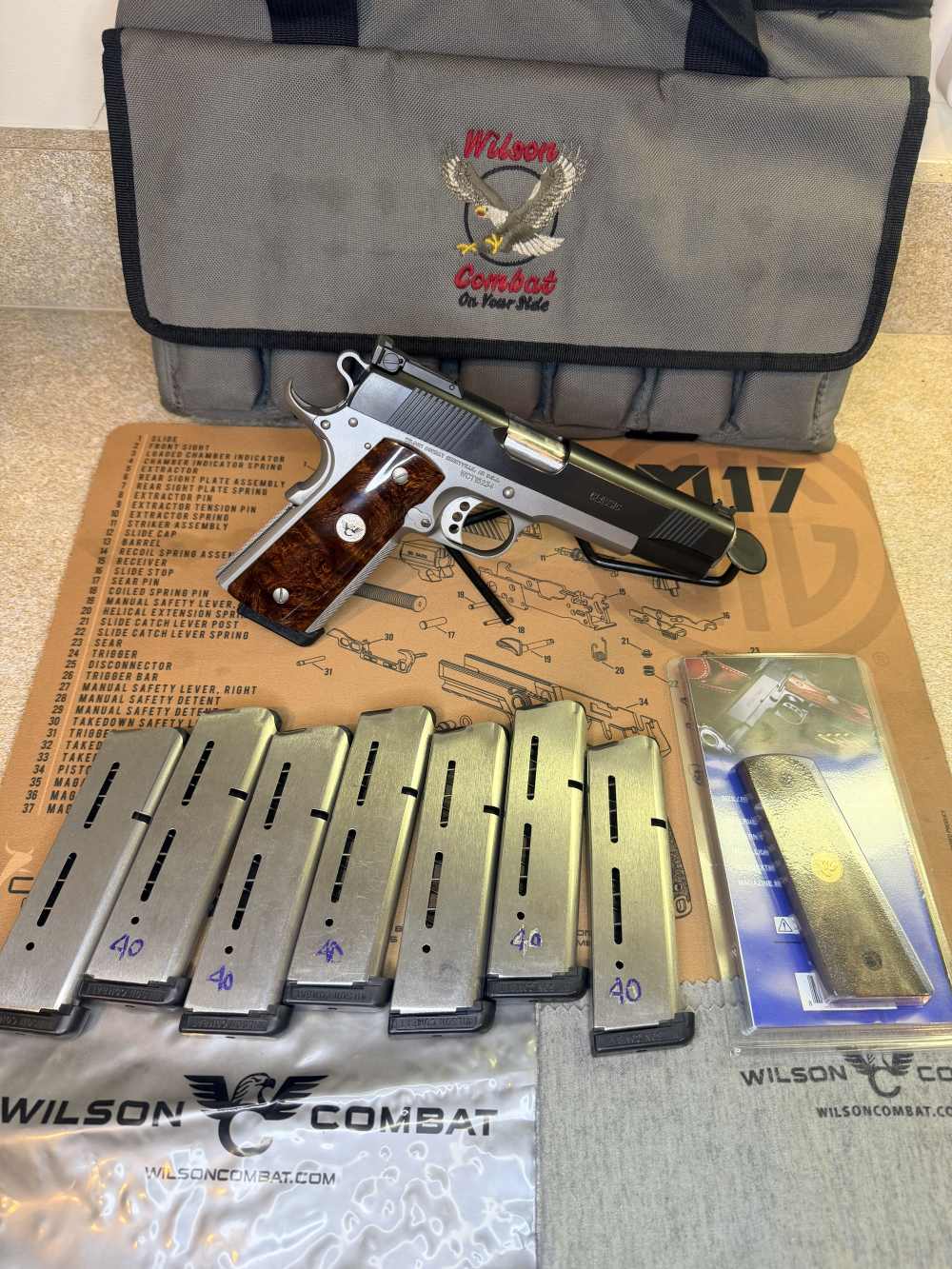 *RARE* Wilson Combat Classic Two-Tone .40-img-1