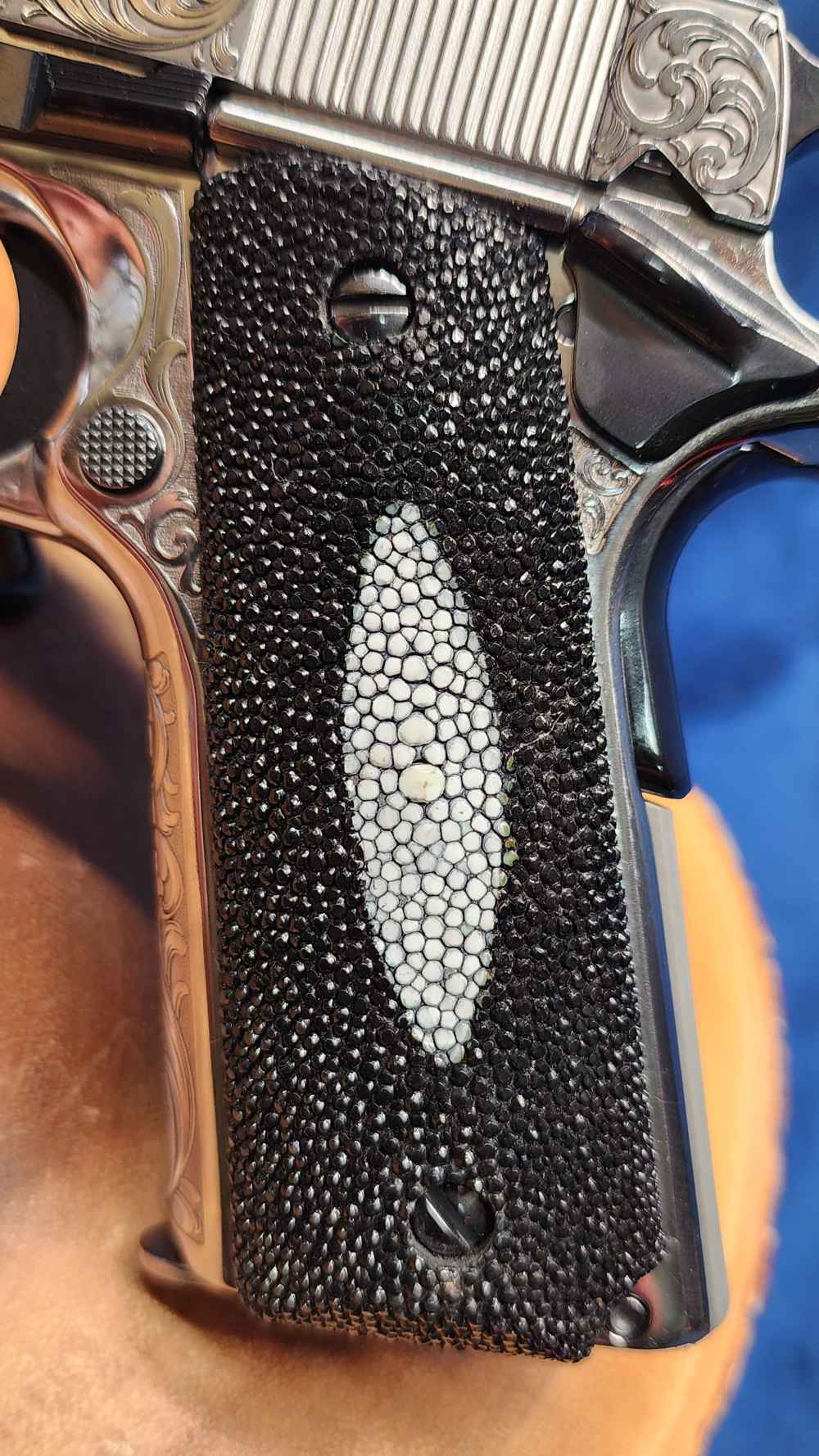 Colt Tuxedo 1911 38 Super Stingray CNC Custom 1/300 Engraved Layaway-img-9