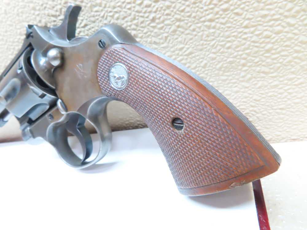 COLT Officers Model USMC PROPERTY Target Revolver Heavy Barrel .38  RARE-img-23