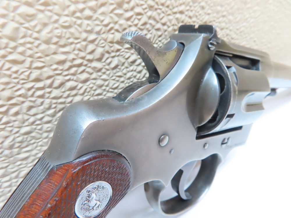 COLT Officers Model USMC PROPERTY Target Revolver Heavy Barrel .38  RARE-img-12