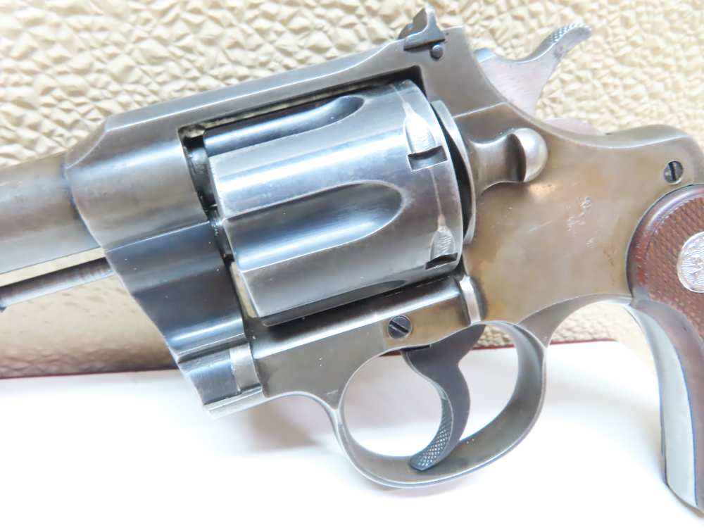 COLT Officers Model USMC PROPERTY Target Revolver Heavy Barrel .38  RARE-img-28