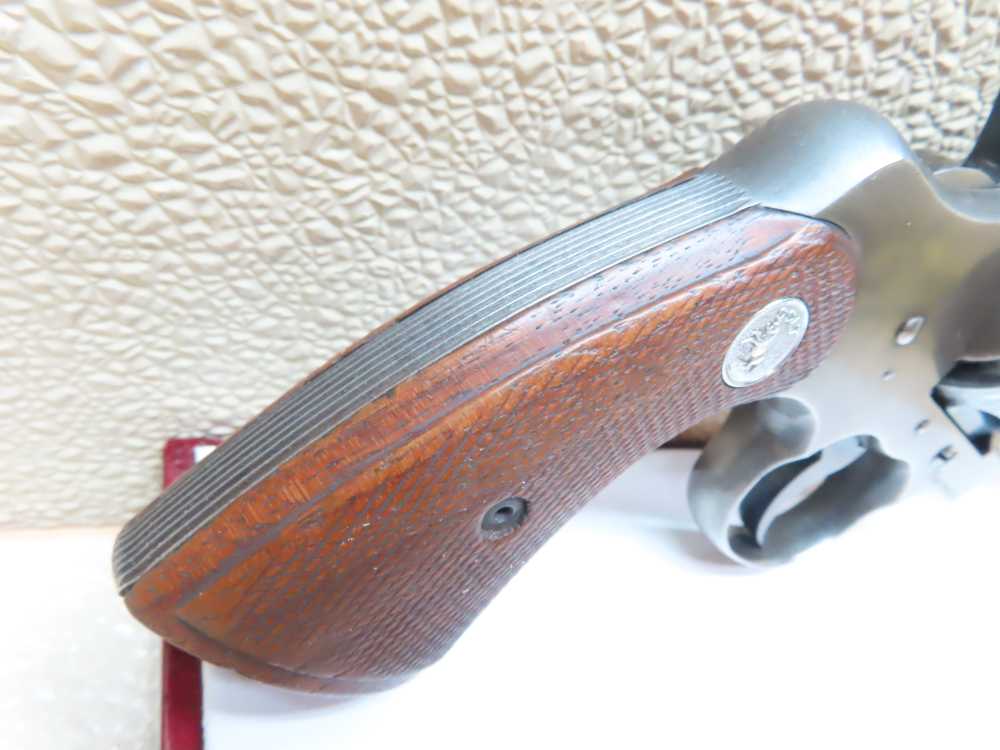COLT Officers Model USMC PROPERTY Target Revolver Heavy Barrel .38  RARE-img-11