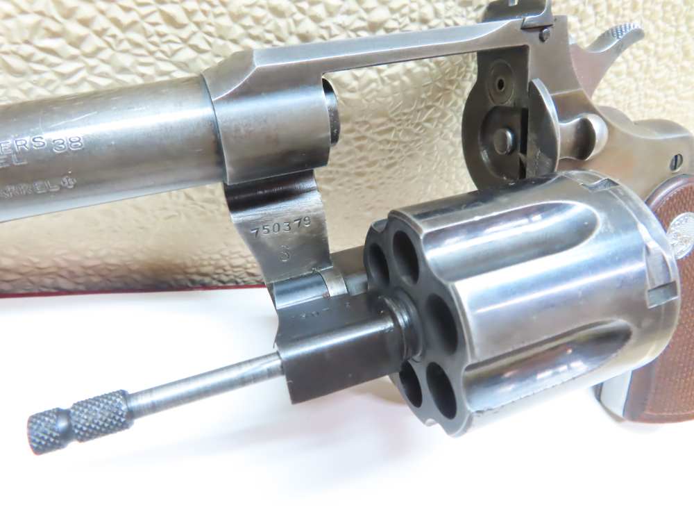 COLT Officers Model USMC PROPERTY Target Revolver Heavy Barrel .38  RARE-img-56