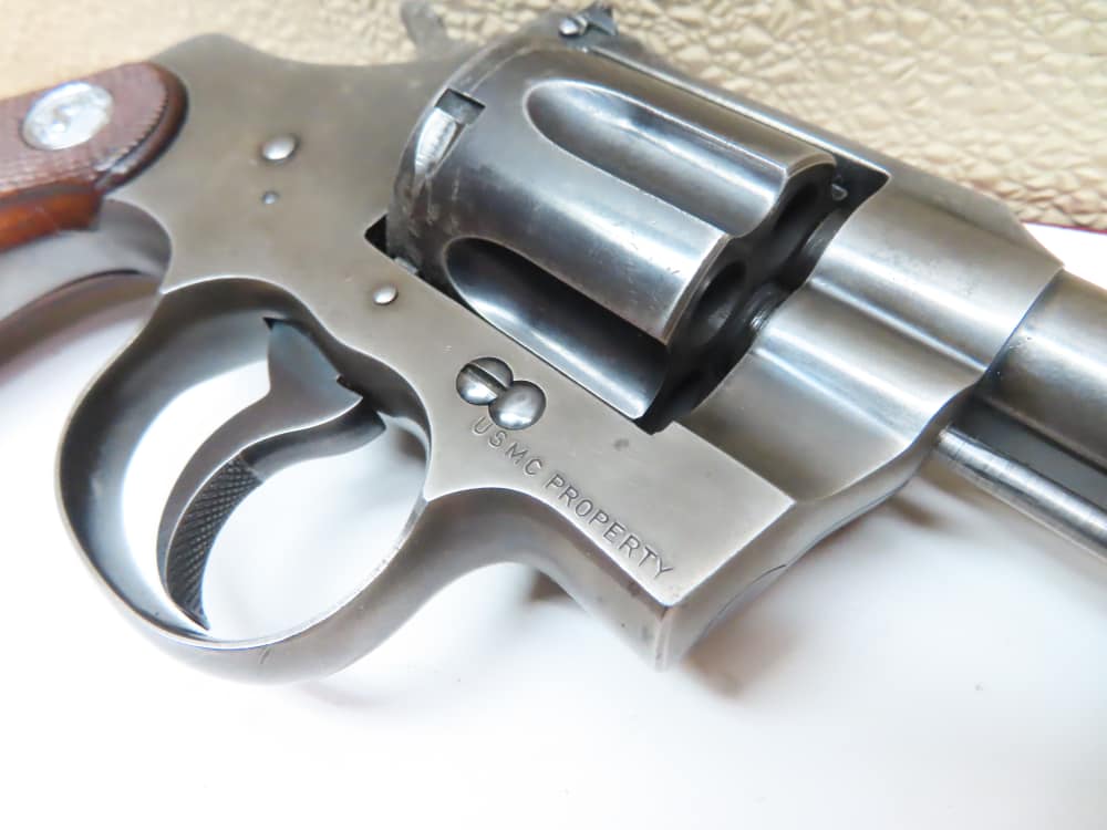 COLT Officers Model USMC PROPERTY Target Revolver Heavy Barrel .38  RARE-img-40