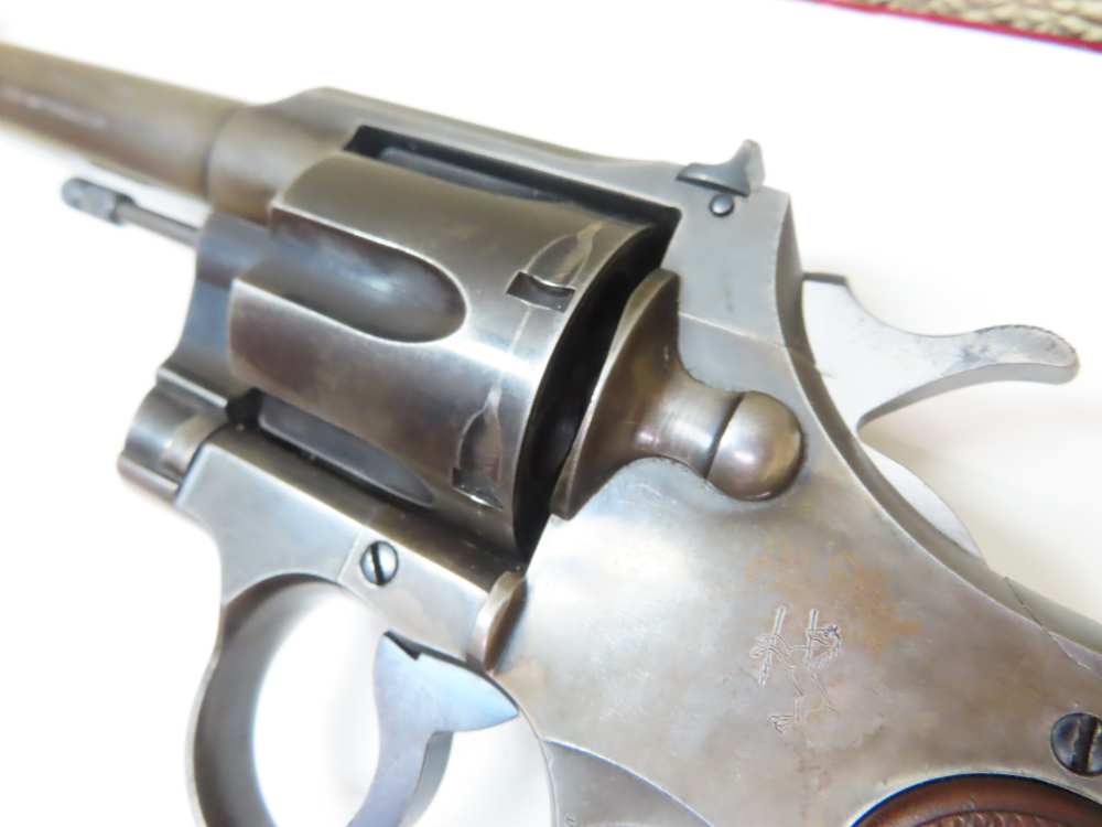 COLT Officers Model USMC PROPERTY Target Revolver Heavy Barrel .38  RARE-img-49