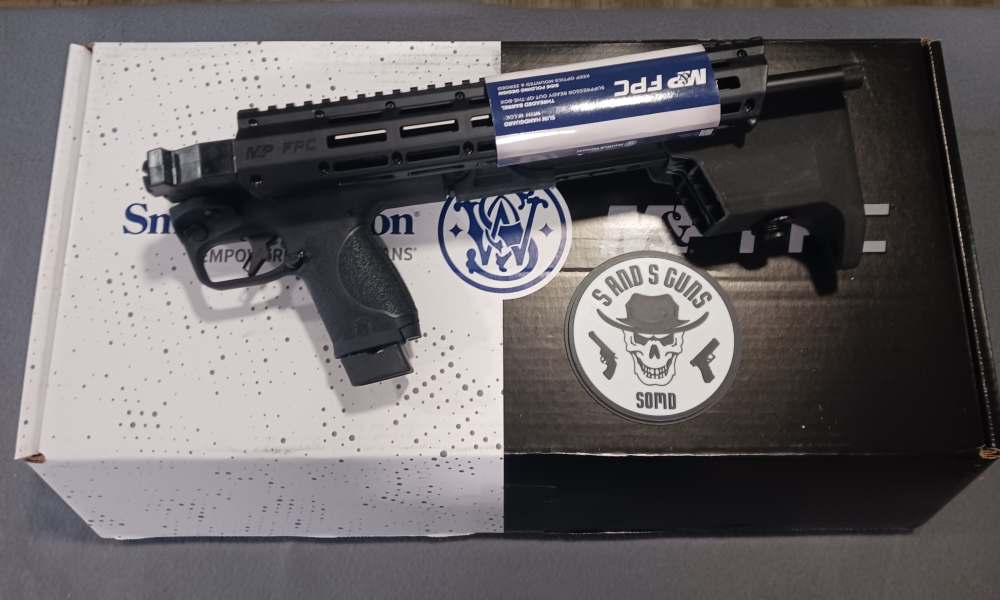 SMITH & WESSPM FPC 22LR 10+1 FOLDING CARBINE 14172 SEMI AUTO RIFLE NEW-img-2