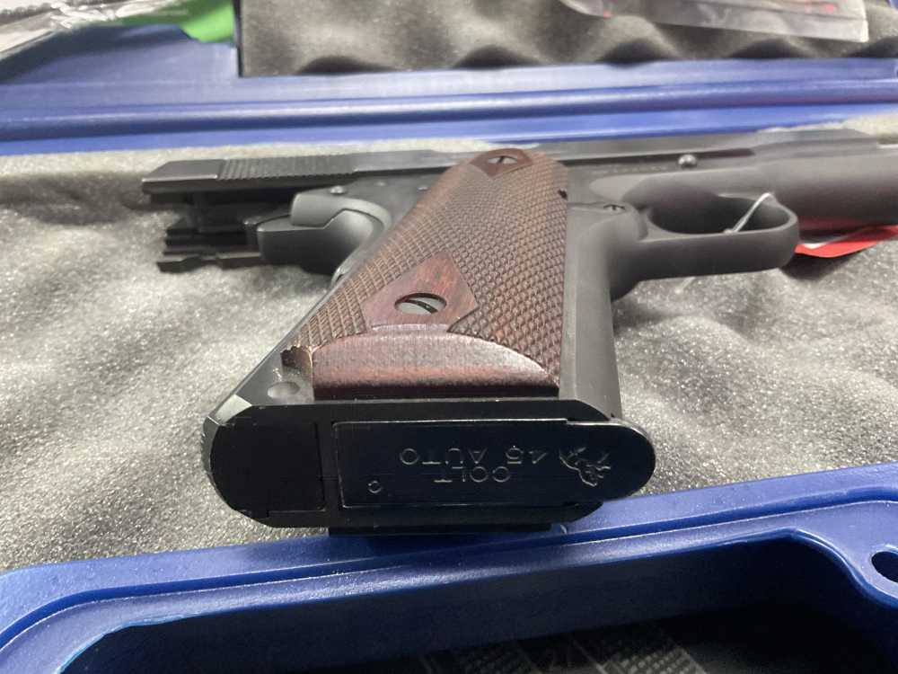 Colt 1911 Government, 5" National Match Barrel, .45 ACP,w/box manual-img-7