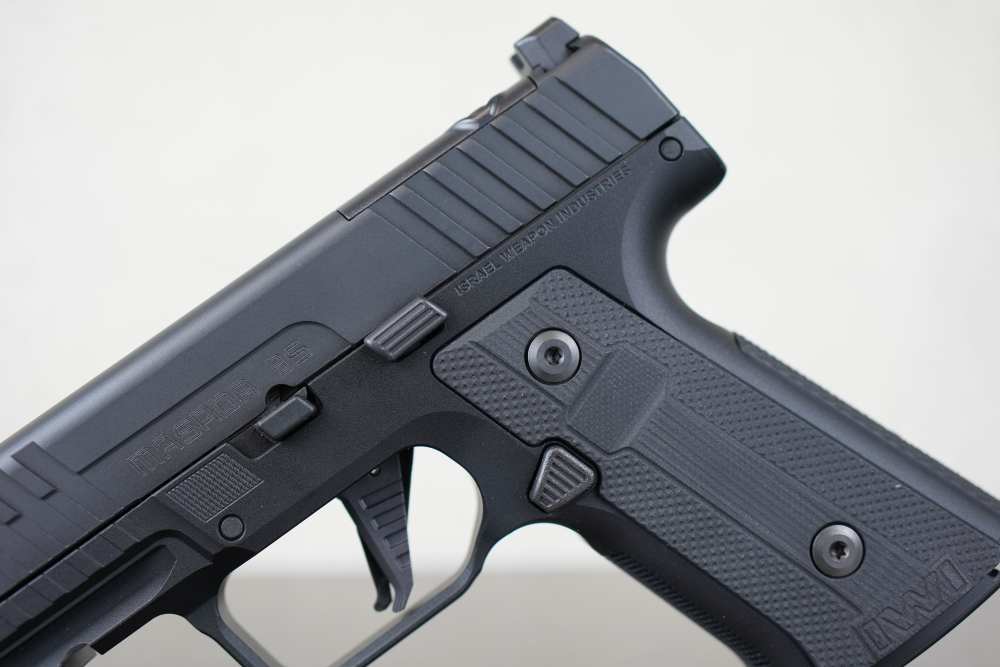 IWI Masada Slim Commander Elite – 9mm | Mischief Machine Aluminum Grip Modu-img-2
