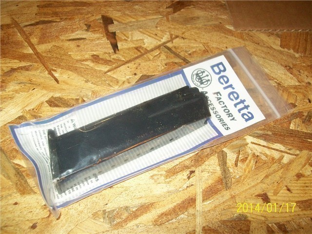 Beretta PX4 .40 cal factory NEW 14rd mag    (B201)-img-0