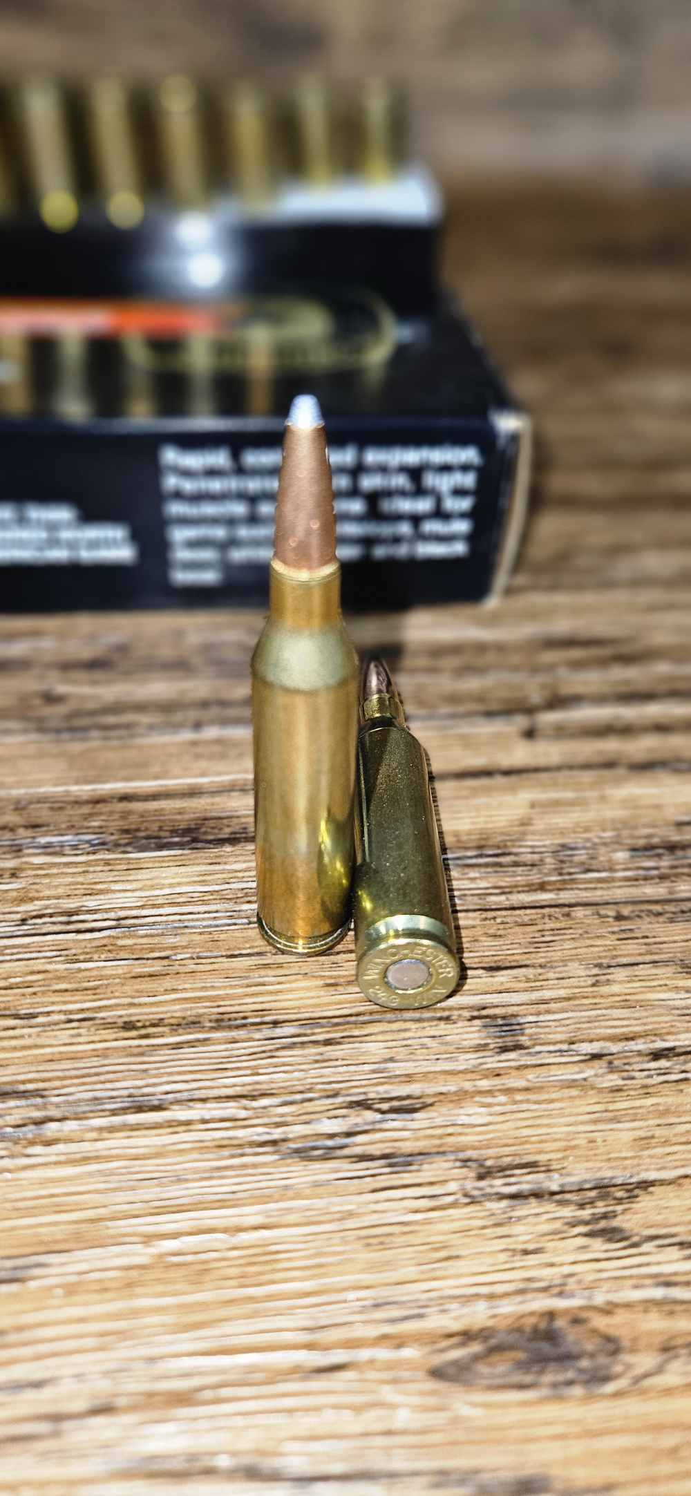(LW-A8) Winchester Supreme .243 Win. 100gr BTSP Vintage Black -img-1