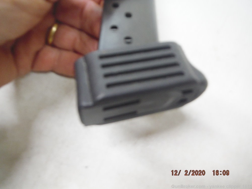 HI POINT Magazine 380 & 9mm compact 10rd with gripX New Factory Magazine-img-3