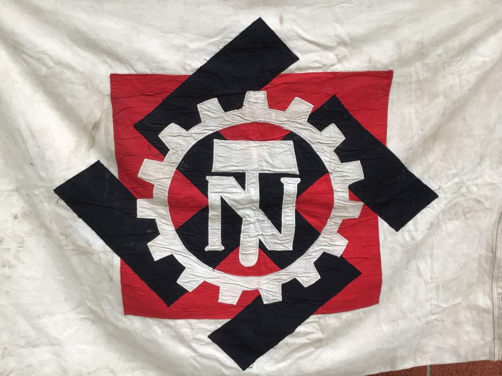 ORIGINAL WWII GERMAN TENO FLAG - MULTI CONSTRUCTION, MARKED LOH-img-1