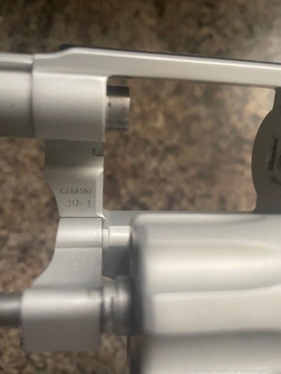 Smith & Wesson S&W 317 Kit Gun Air Lite 22LR 8 Shot Revolver LNIB -img-4