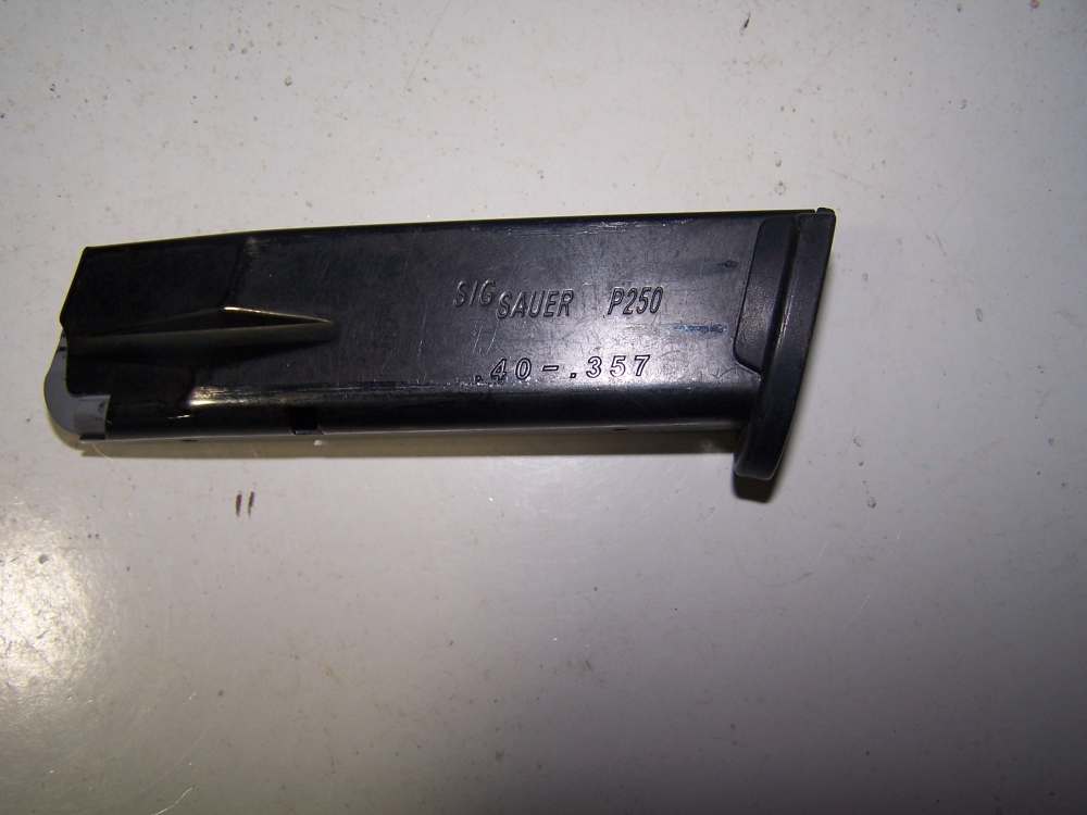 Sig Sauer P250 14rd .40/357 OEM Magazine-img-1