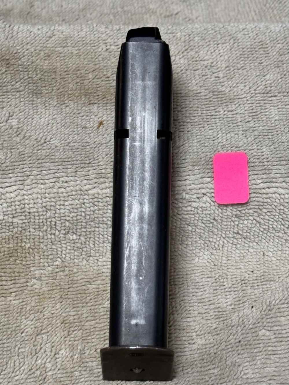 Unique Unusual Sig Neuhausen 9mm 15 round magazine P226 Sig Sauer-img-2