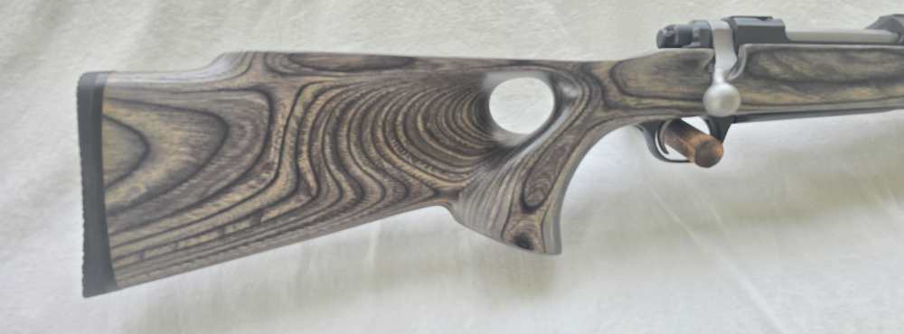 Ruger M77 Hawkeye 264 Win Mag 24” laminate stock Thumbhole Rare -img-1