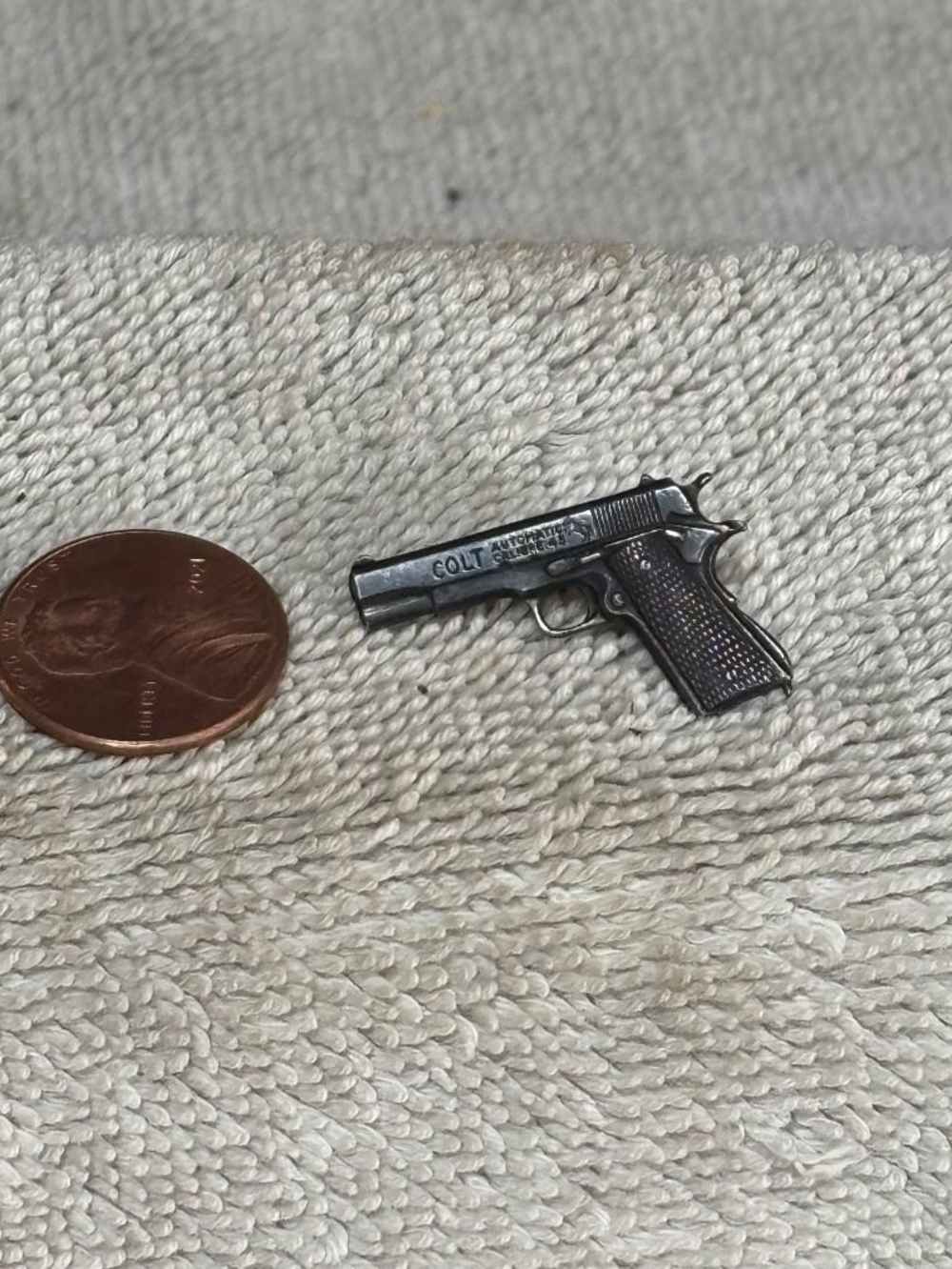 Colt Sterling Advertising pin Government model 45 pre war-img-0