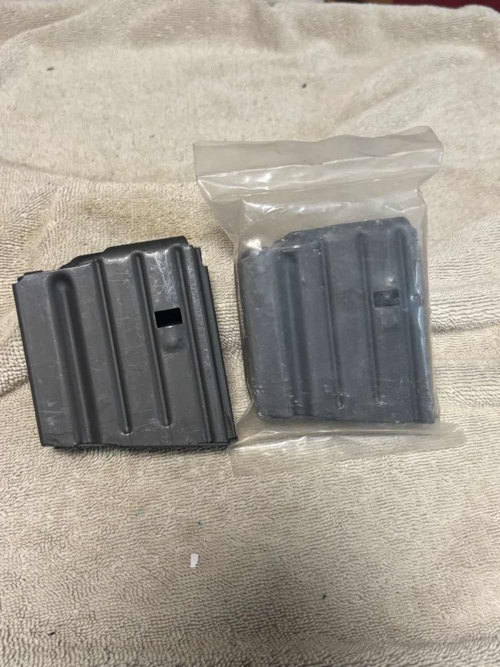 Lot Of 2 AR-10 magazines 10 rounds 308 7.62x51-img-0