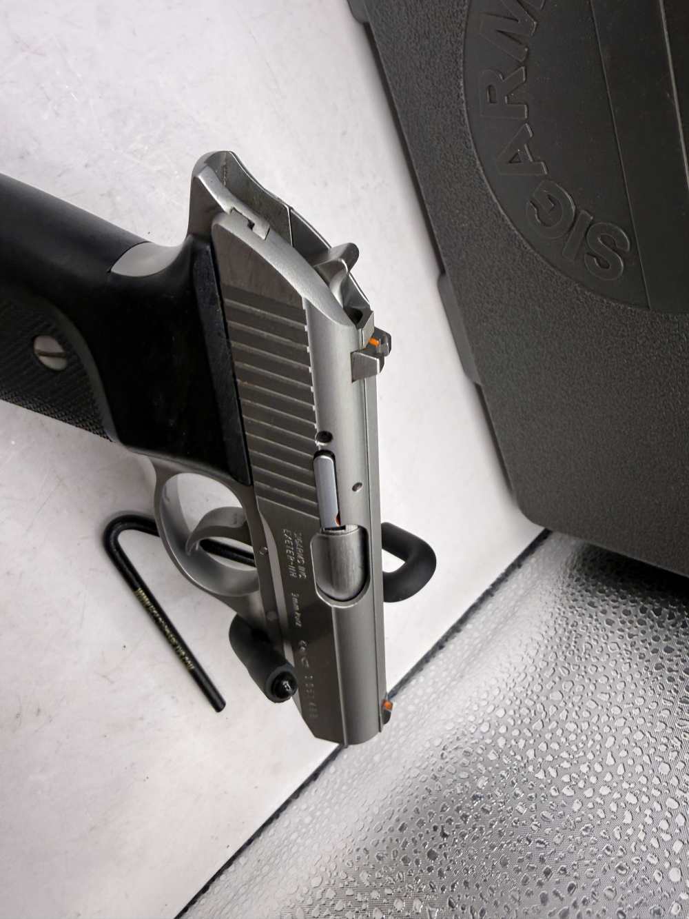 SIG SAUER P230SL .380 ACP 1995 German Case Factory Target Docs 4 mags -img-37