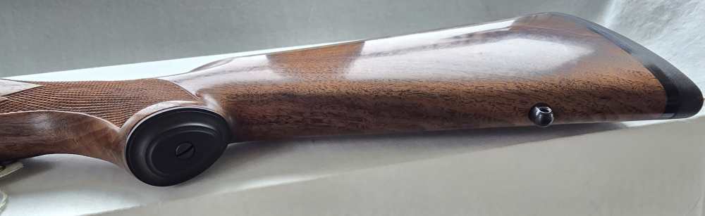 Kimber 84M Varmint 22-250 Deluxe Wood Stainless Fluted With Box -img-12