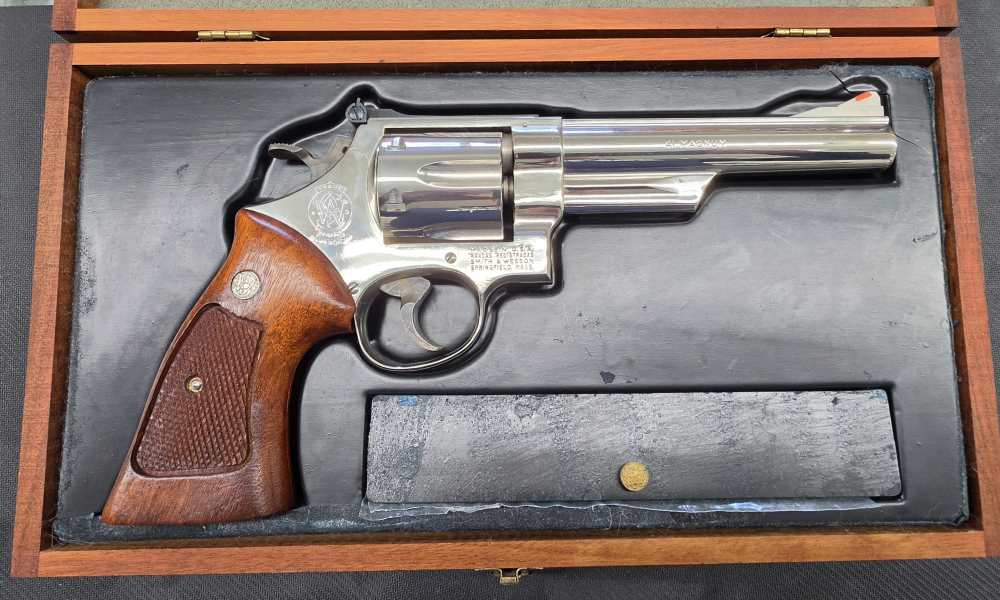 S&W 57 6" Nickel W/ Presentation Case 1979-1980 No Dash-img-0