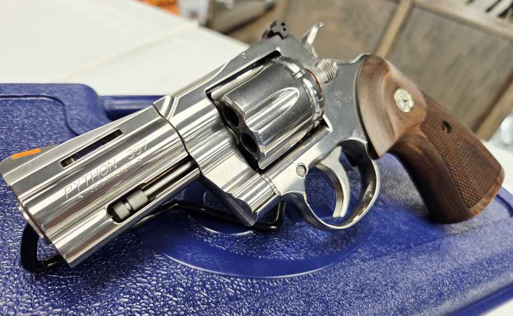Colt Python SP3WTS .357 Magnum Revolver 3" 6-RD Stainless Walnut Grip-img-3