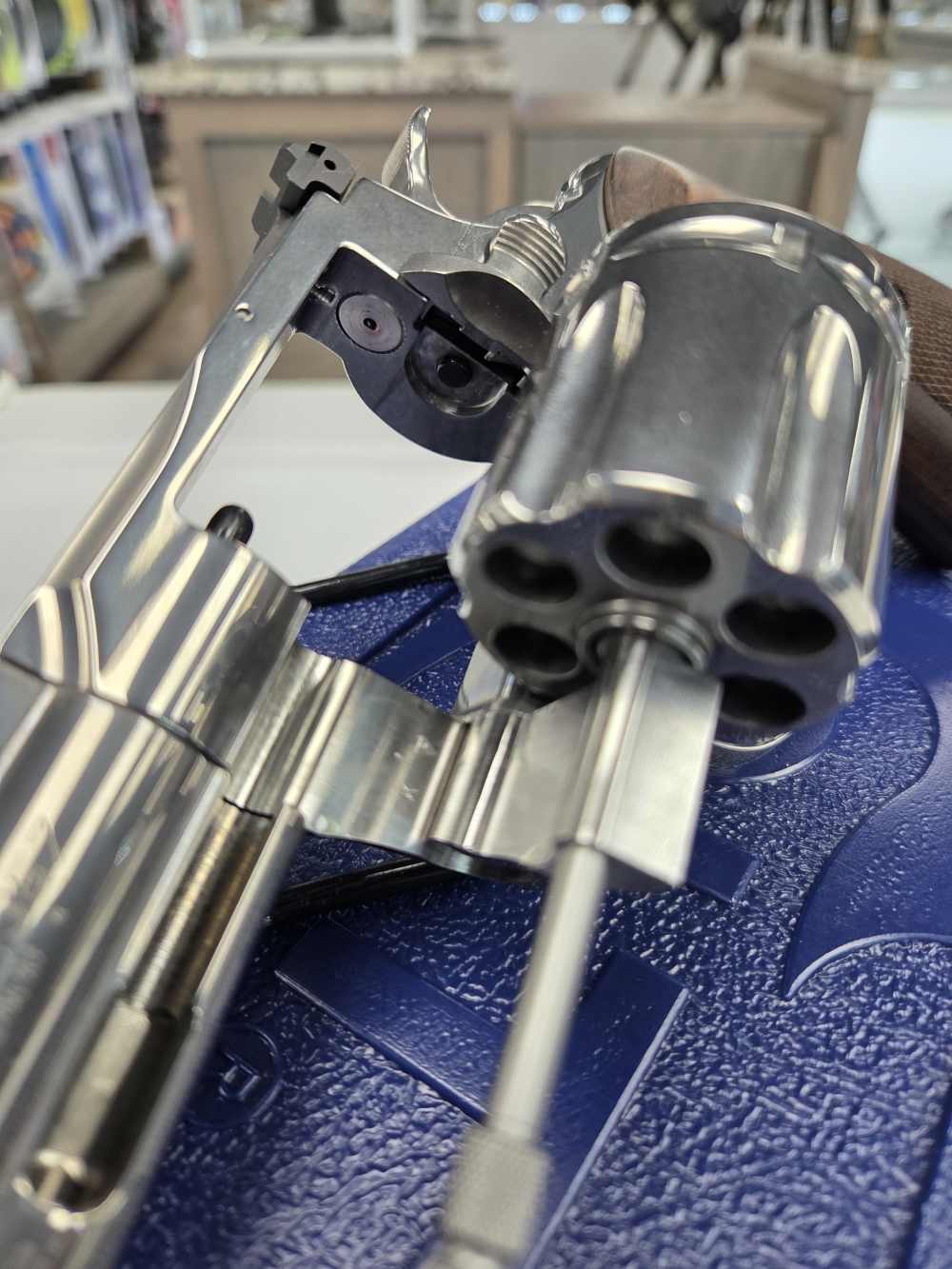 Colt Python SP3WTS .357 Magnum Revolver 3" 6-RD Stainless Walnut Grip-img-11