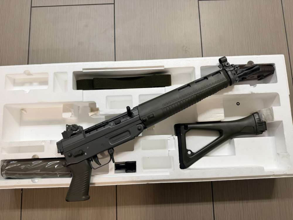 SIG 551-P - Original Swiss - Rare Variant - Original Box-img-4
