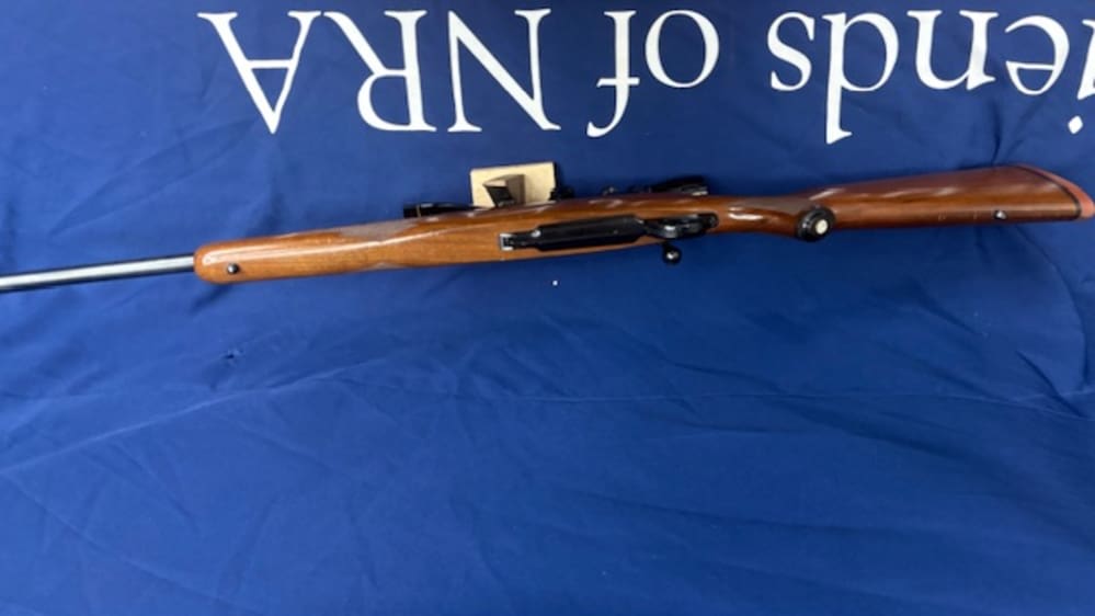 Ruger model 77 in 7 rem mag  24" barrel Leupold scope-img-6