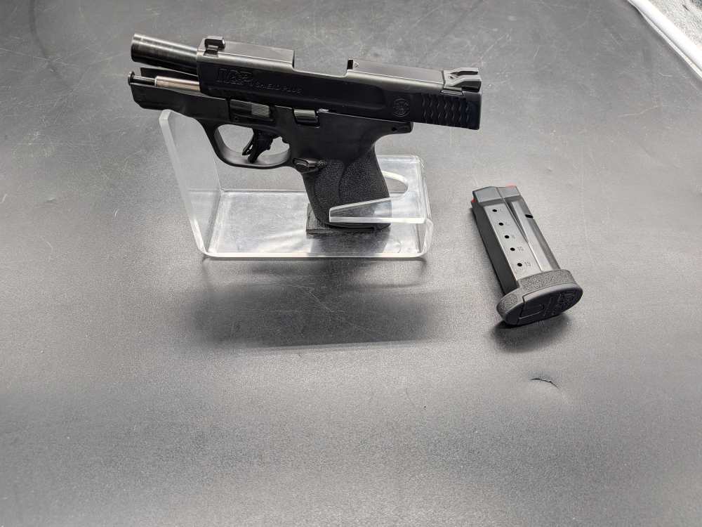 The Top Choice Carry Gun: The M&P Shield 9 Plus -img-4