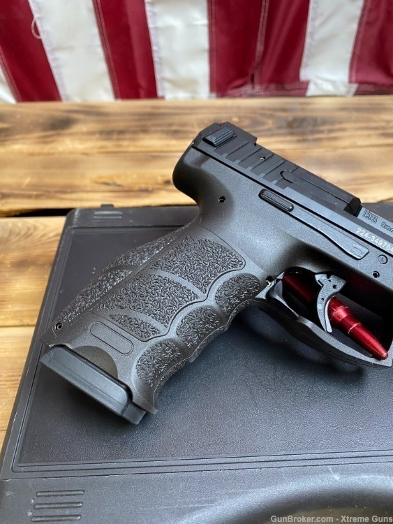 *Brand New* 4" H&K VP9 w/ 2x 17 Rd Mags & Original Case-img-1