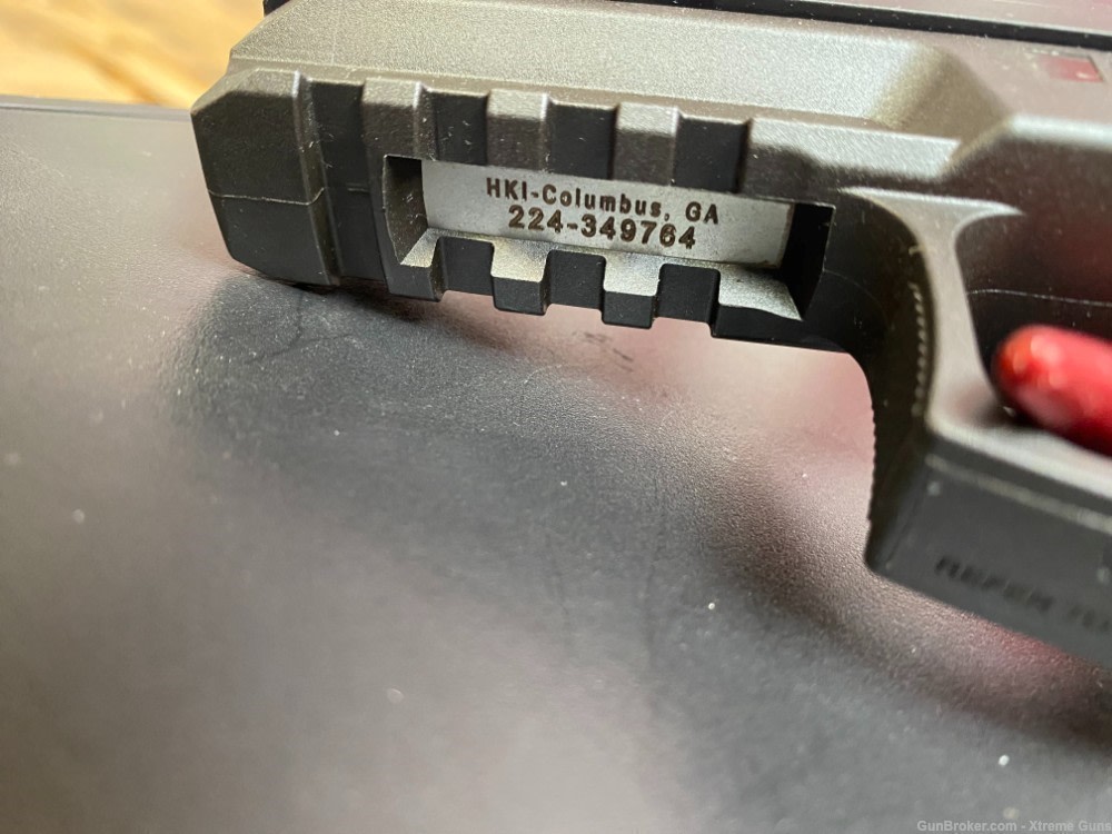 *Brand New* 4" H&K VP9 w/ 2x 17 Rd Mags & Original Case-img-5
