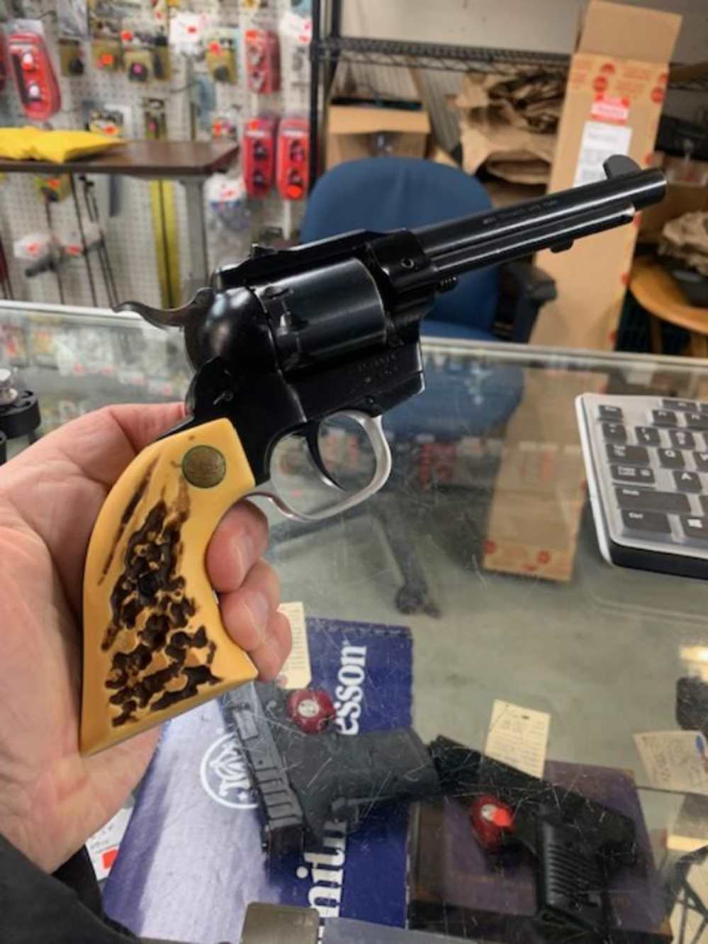 High Standard double nine 22 revolver-img-1